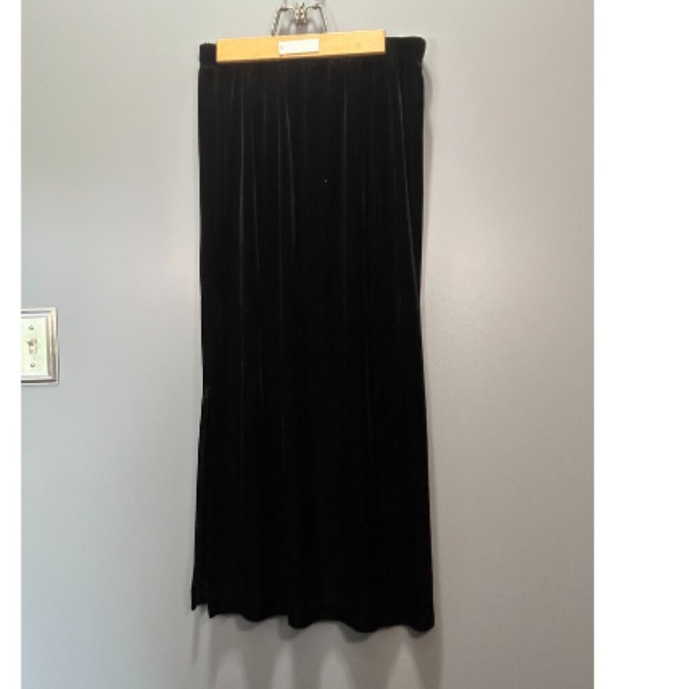 Full-length velvet skirt